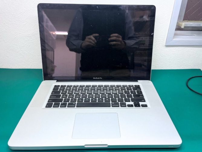 電源が入らなくなったMacBook Pro