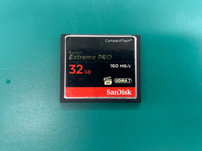 データを復旧したコンパクトフラッシュ(CFカード・32GB)