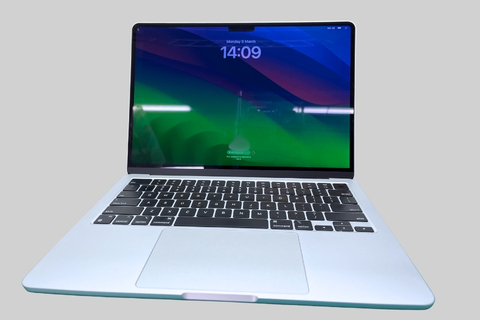 修理後のきれいなMac